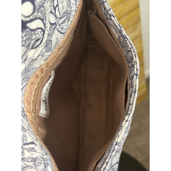 SAKROOTS PACIFIC FLORAL FOLD OVER SOFT CANVAS SMALL CROSSBODY PURSE - Picture 8 of 9